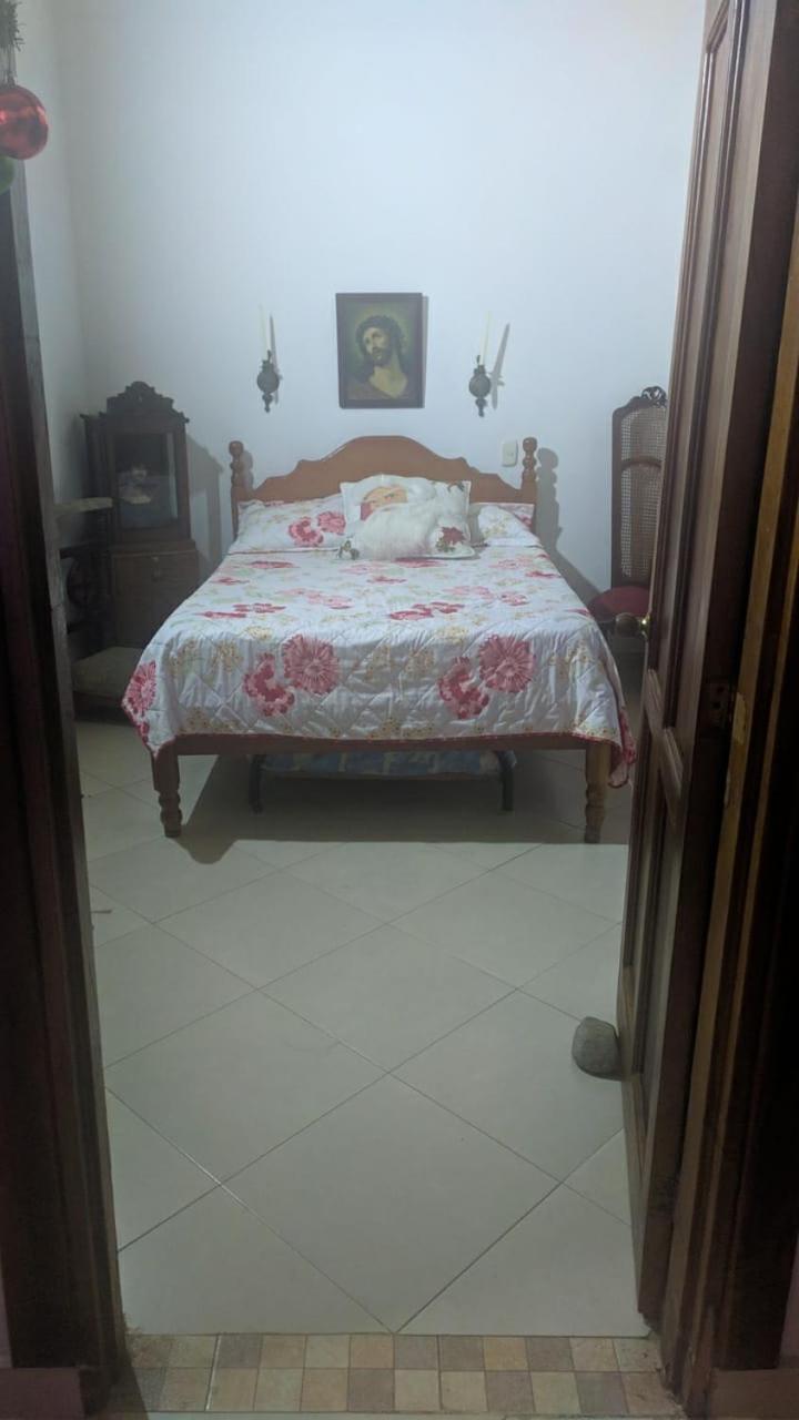Hostal Famihotel Fundadores Jardín Dış mekan fotoğraf